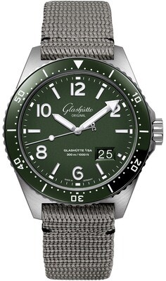 Glashütte Original SeaQ Panorama Date Reed Green on Textil Strap