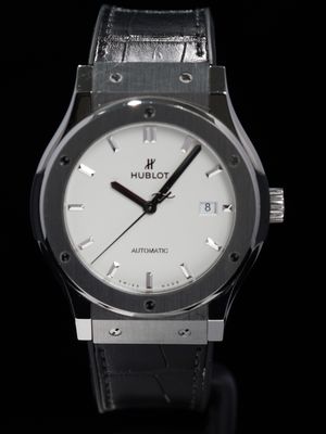 Hublot 542.NX.2611.LR Classic Fusion Opaline
